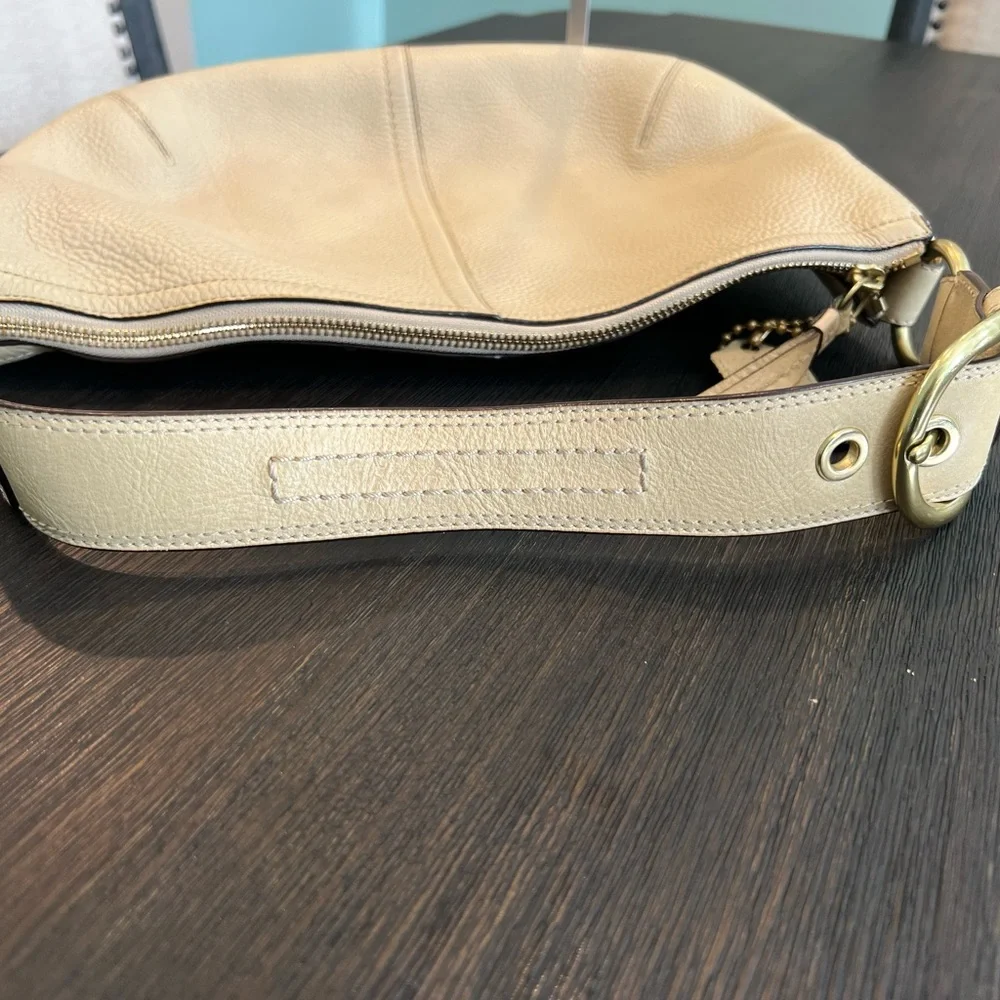 Coach Shoulder Bag A0882-11838